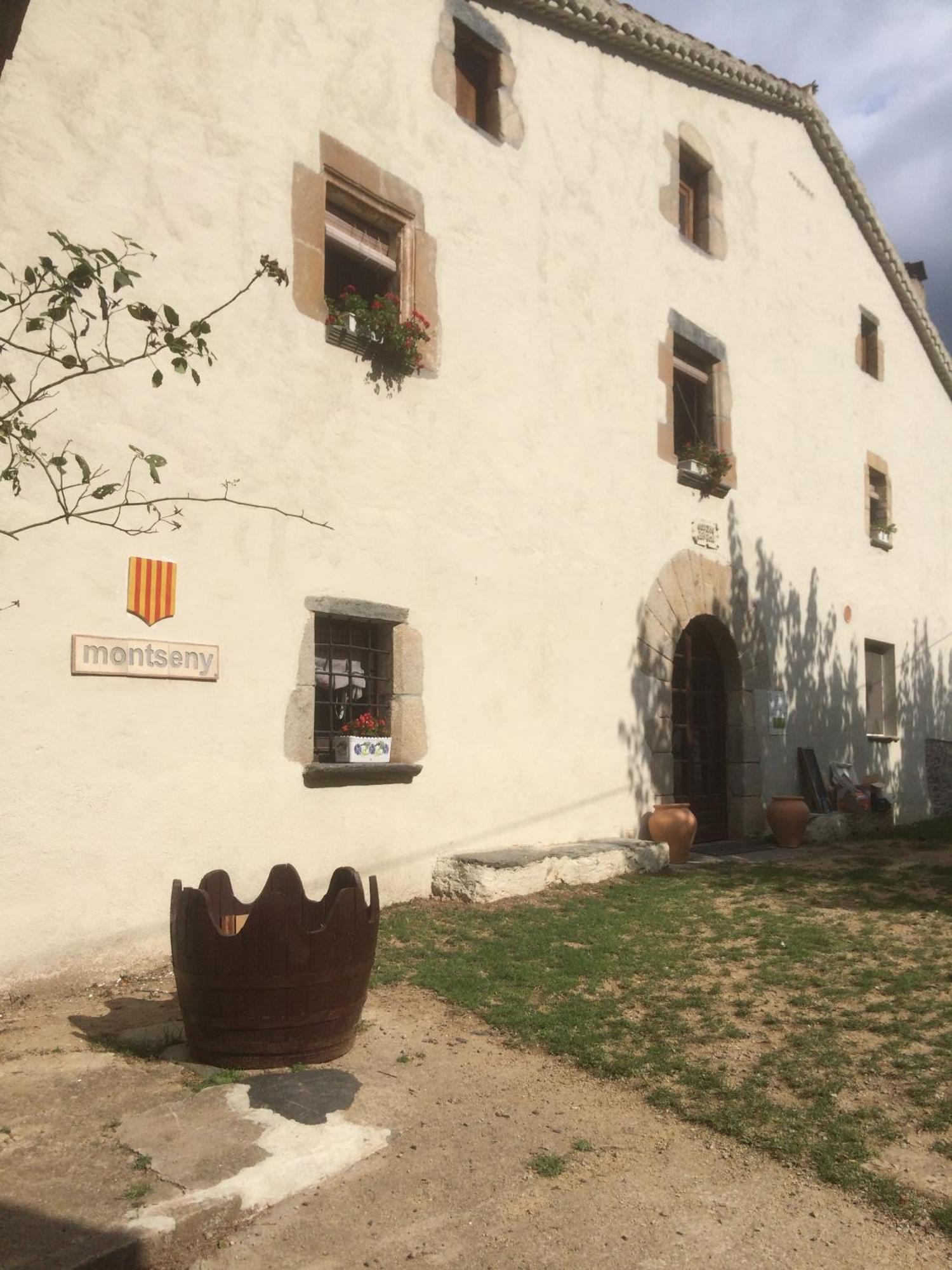 Hostal Sant Roc Montseny Bagian luar foto